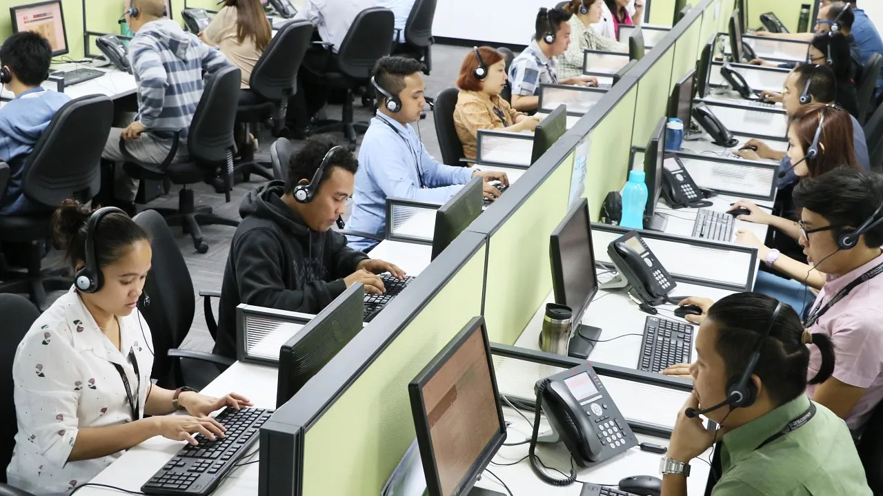 Why Call Centers Are a Smart Distribution Tool for Modern Businesses